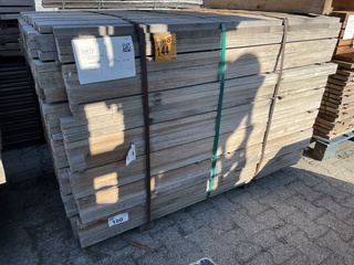 Ca. 735x Ipé hardhouten planken fijnbezaagd, 27x50mm, lengte 155cm